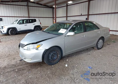 2004 Toyota Camry Xle z USA, uszkodzony, nr VIN 4T1BE32K04U865460